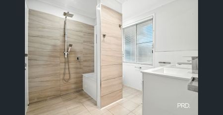 Modern Family Home with Multiple Living Areas - Photo 5