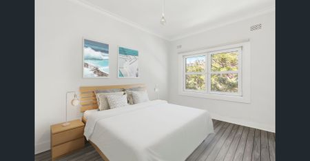 Immaculate apartment only moments to Bondi Beach! - Photo 2