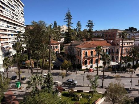 Alquiler de piso en Plaza del Punto - Photo 2