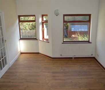 Flat, Post Office, South Fleet Road, Bean - Photo 5