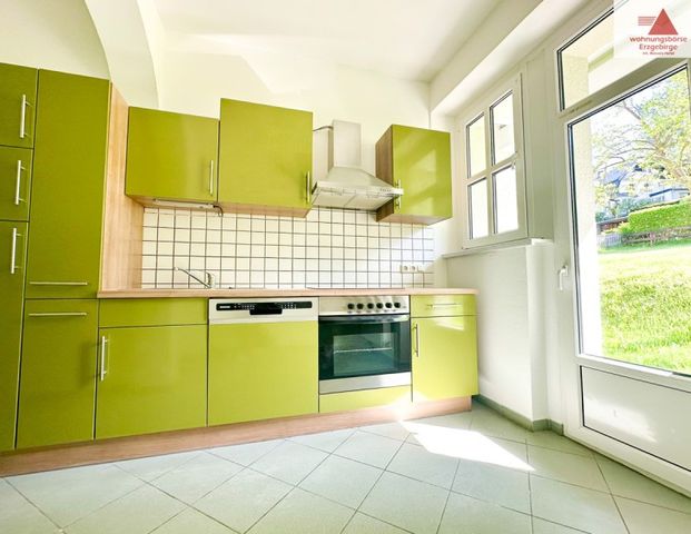 2-Raum-Wohnung mit Einbauküche und Terrasse - stilvolle Villa - Annaberg-Buchholz! - Photo 1