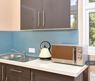 Studio to rent - Photo 5