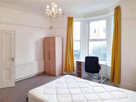 6 bedroom terraced house to rent - Photo 3