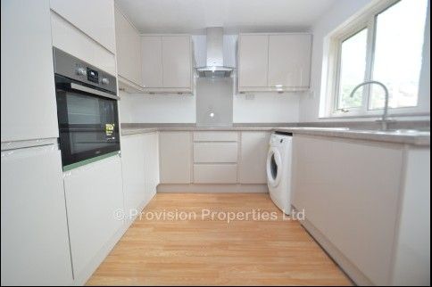 2 Bedroom Student Houses in Leeds - Photo 1