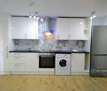 3 bedroom terraced house to rent - Photo 6