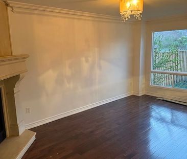 For Lease - 1561 Wintergrove Gardens, Mississauga, Ontario - Photo 2