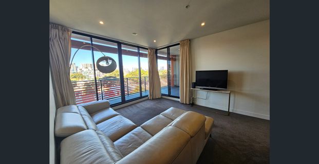 Fully Furnished North facing 3 bedroom in Green Square - Photo 1