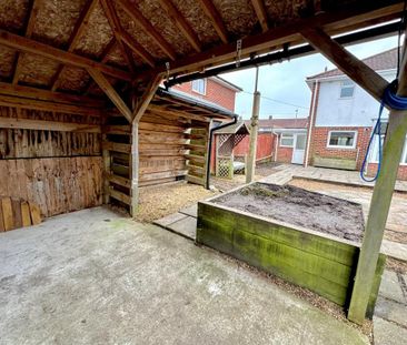 3 bedroom semi-detached house to rent - Photo 5