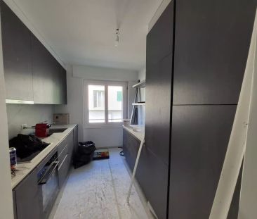 Appartements complétement renovés de 4.5 pcs dans un quartier calme - Photo 1