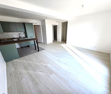 Location Appartement 3 pièces 63m² BOISSY ST LEGER 94470 - Photo 5