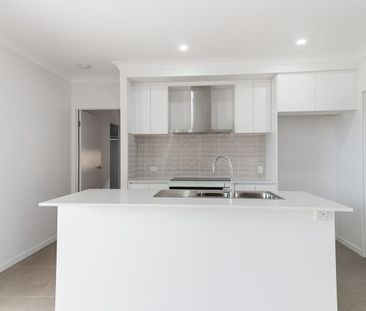 BRAND NEW FAMILY HOME WITH 2 LIVING AREAS AND AIR CONDITIONING - RE... - Photo 6