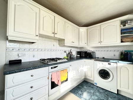 2 bedroom terraced house to rent - Photo 4