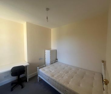 5 bedroom terraced house to rent - Photo 3
