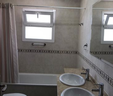 Piso de alquiler en Calle San Miguel, Castillo Sohail - Myramar - Photo 4