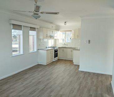 Easy Living in Style - Photo 3