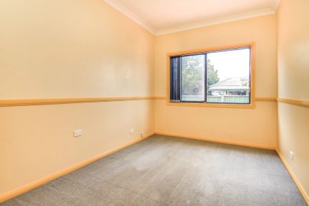 8 Hale Street, Orange. - Photo 4