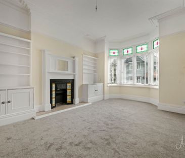 Long Oaks Ave, Swansea, SA2 - Photo 1