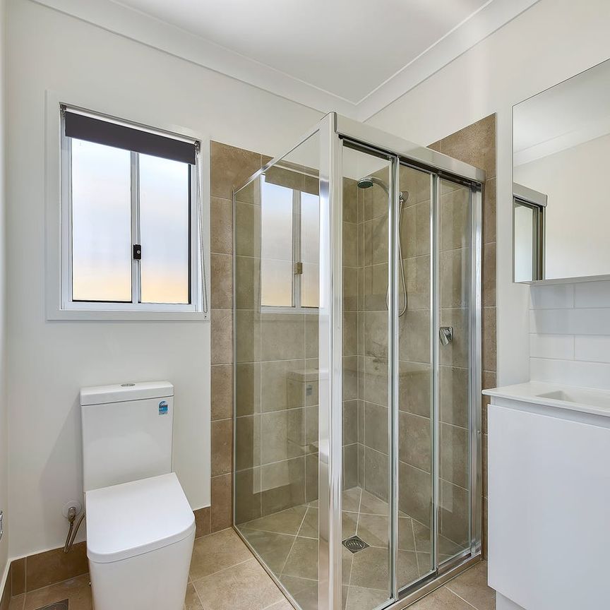 BRAND NEW FULLY FURNISHED, DESIGNER STUDIO APARTMENT – BILLS INCLUDED! - Photo 1