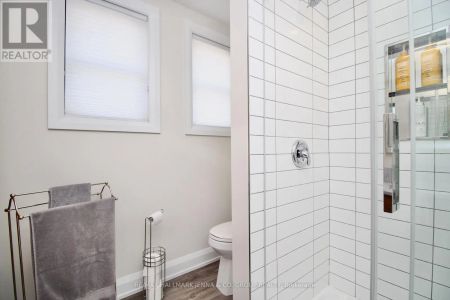 2 - 38 BRUYERE STREET - Photo 2