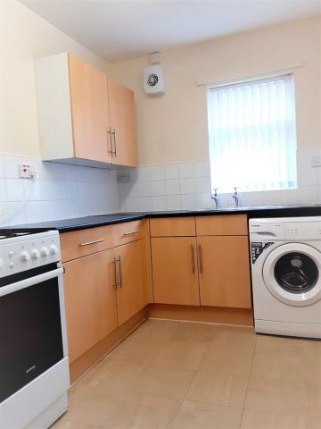 Room in a Shared House, Gray Street, L20 - Photo 3