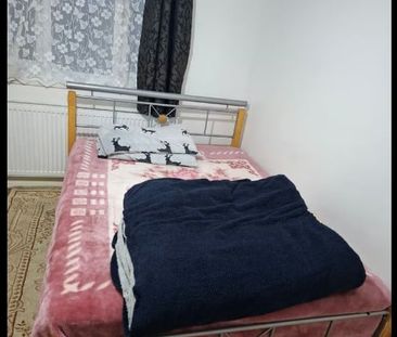 Room in a Shared House, Roundwood Road, NW10 - Photo 2