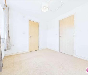 Blakeholme Court, Burton-on-trent, DE14 - Photo 2