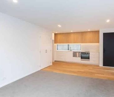 Two bedroom, two bathroom in Merivale - Photo 2