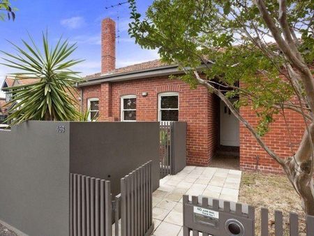 453 Tooronga Road, Hawthorn East - Photo 2