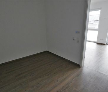 Nur mit WBS! - Rollstuhlgerechte 2-Zimmer-Wohnung mit Balkon und PK... - Foto 1