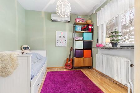 Mysigt hus med trädgård - Photo 5