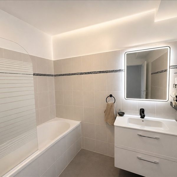 2 pièces - Meublé - 59,99 m² - 2ème étage - Colocation non autorisée - Photo 1