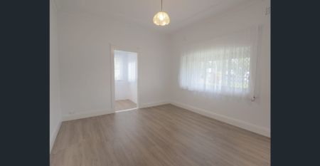 WALK TO JETTY OR TOWN! - Photo 5