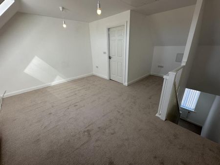 3 bedroom semi-detached house to rent - Photo 4