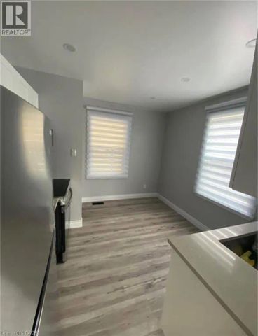 53 JOSEPHINE Street - Photo 3