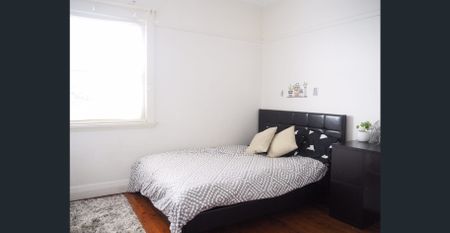 One Bedroom Apartment with Water Views - Photo 2