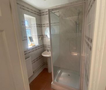 1 bedroom private hall to rent - Photo 5