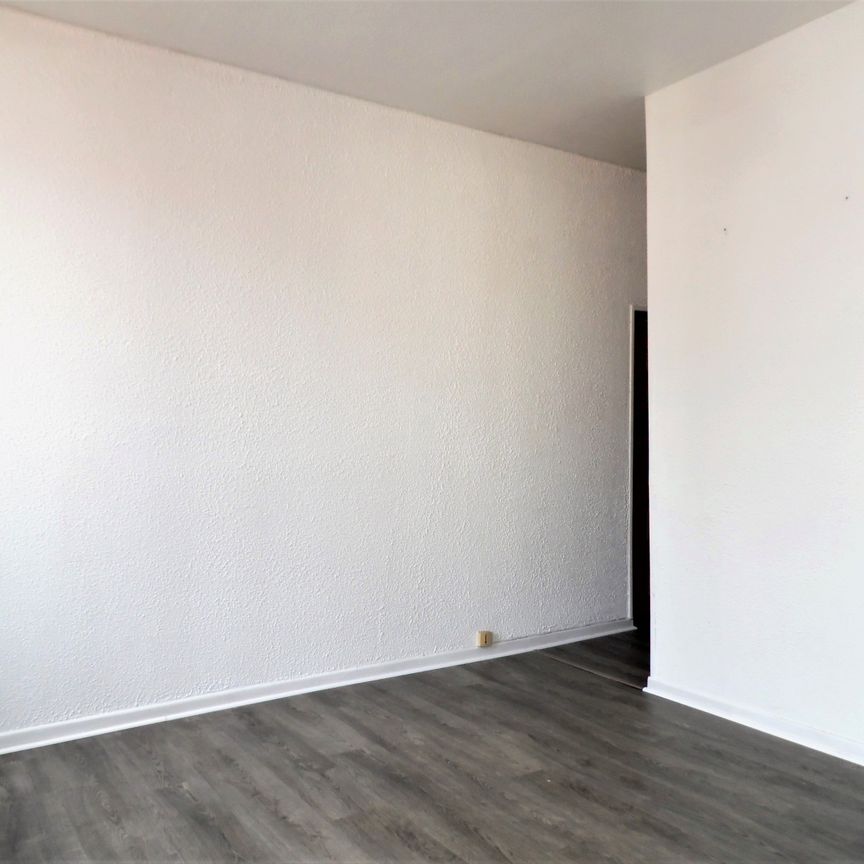 RUE SAINT-NICOLAS - (DISPONIBILITE IMMEDIATE) - Photo 1