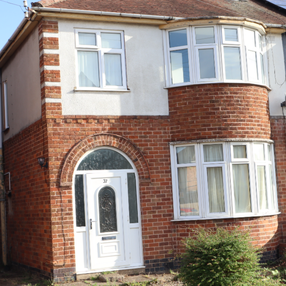 3 bedroom semi-detached house to rent - Photo 1