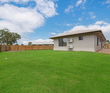 Your Ideal Coastal Retreat Awaits - 14 Kirrama Ct, Bushland Beach - Photo 2