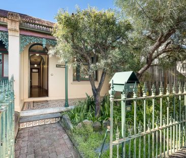 Generous Single Storey 3 Bedroom Home in a Walk-to Everywhere Lifes... - Photo 6