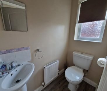 2 bedroom terraced house to rent - Photo 5