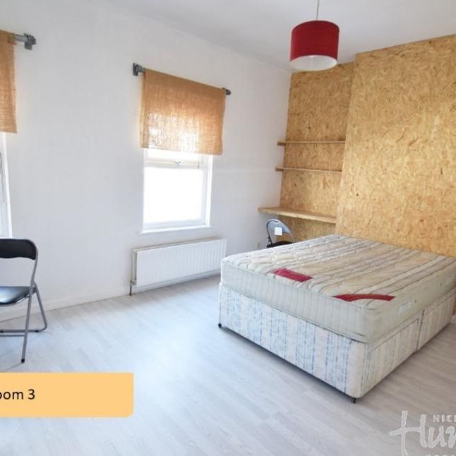 3 bedroom house share to rent - Photo 1