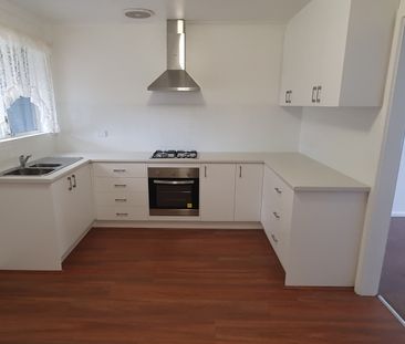 3 Mead Court, Oakleigh VIC 3166 - House For Rent | Domain - Photo 6