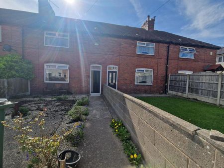 3 bedroom terraced house to rent - Photo 2