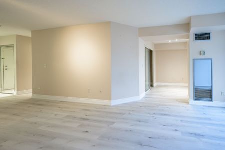 For Lease - 335 Webb Drive Unit# 702, Mississauga, Ontario - Photo 4