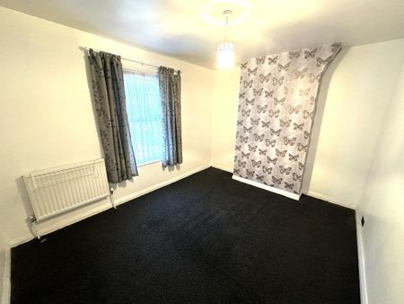 5 bedroom terraced house to rent - Photo 4