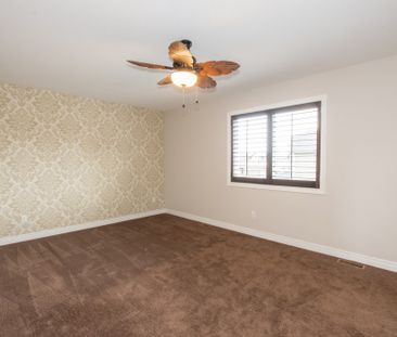 8389 Eva Blvd, Niagara Falls - 3 Bedroom Detached House - Photo 2