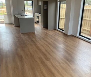 Near new townhouse ! - Photo 3