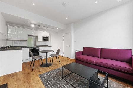 West Smithfield, London, EC1A 9HX - Photo 4