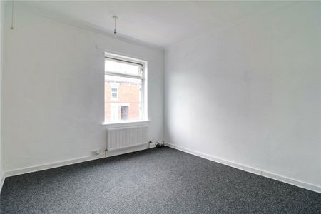 West Acridge, Barton-upon-Humber, Lincolnshire, DN18 5AN - Photo 4